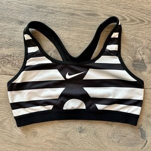 Nike Pro Sports Bra (Medium)